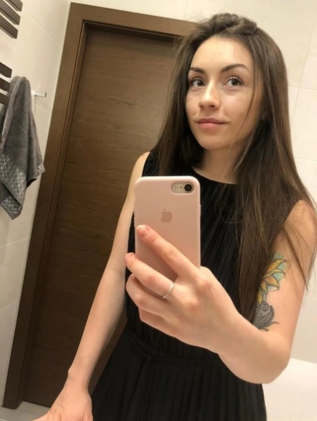 Eve Giren Üç Hırsız Beni Kocamı Ve Kız Kardeşimi Sikti